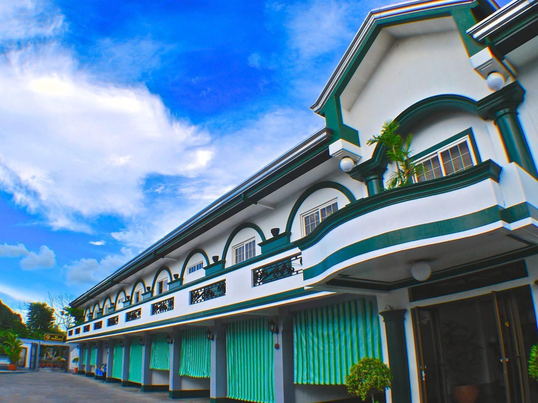 Sm Travelodge Batangas Extérieur photo